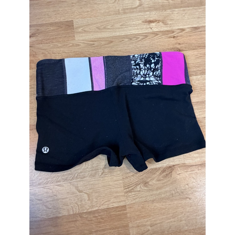 Lululemon Yoga Shorts Black Multi Color Patchwork Waistband Athletic Gym Womens
